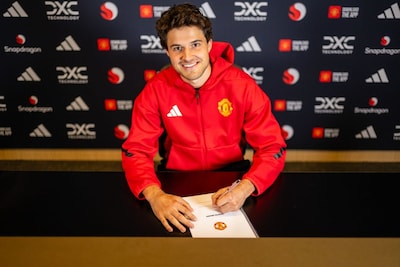 “Droom die uitkomt”: Senne Lammens is officieel nieuwe doelman van Man United, Antwerp vangt 25 miljoen euro (inclusief bonussen)