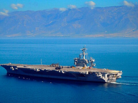 De USS Carl Vinson, van waarop het lichaam van bin Laden in zee werd begraven.