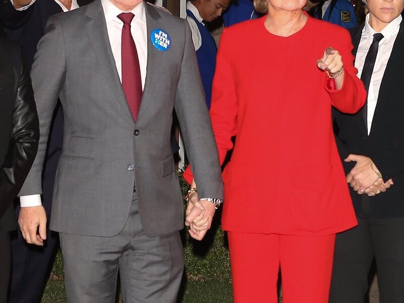 Orlando Bloom en Katy Perry gingen als Bill en Hillary Clinton.