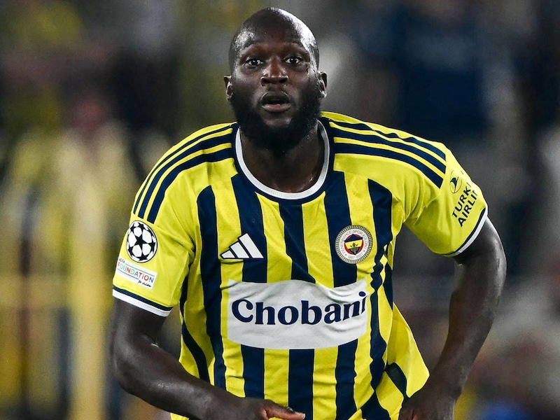 Hij mocht een tiental minuten invallen: Romelu Lukaku debuteert voor Fenerbahçe, maar kan draw tegen Lyon en scorende Loïs Openda niet voorkomen