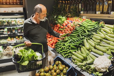 Aanvoer groenten en fruit naar onze supermarkten verstoord door noodweer in Spanje en Marokko