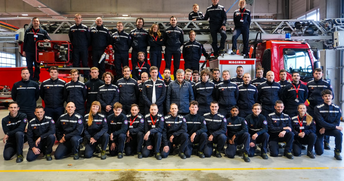 47 nieuwe vrijwilligers starten aan hun carrière bij de brandweer: “Wat hen bindt? De motivatie om h