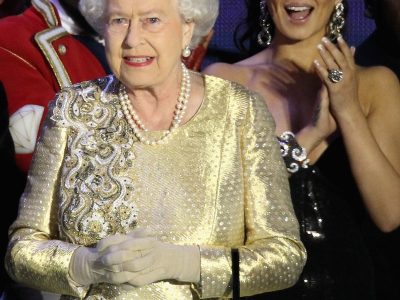 Cheryl Cole en Queen Elizabeth.