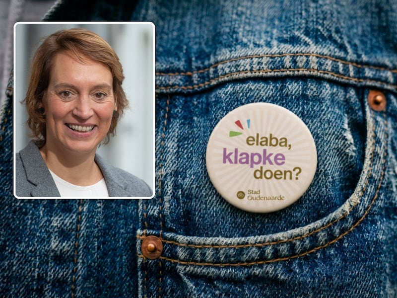 Stad deelt dialectbadges uit op kermissen: “Een eenvoudige babbel kan een eerste contact zijn”