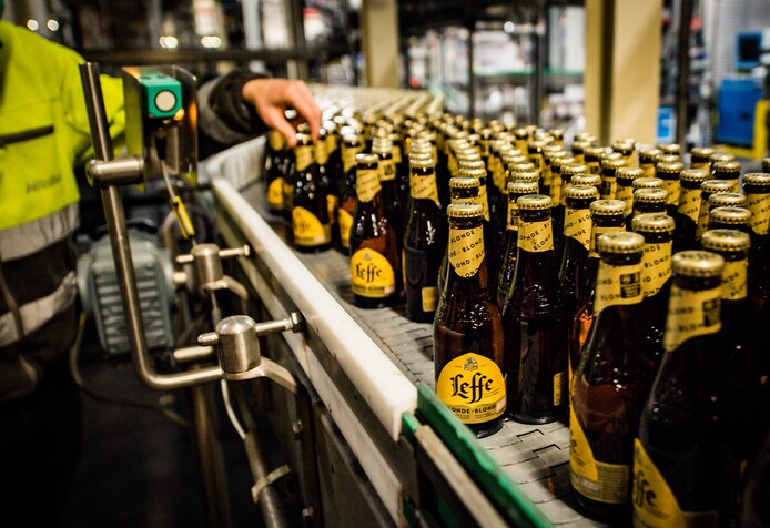 AB InBev haalt meer winst uit minder bier | Mijn Geld | hln.be