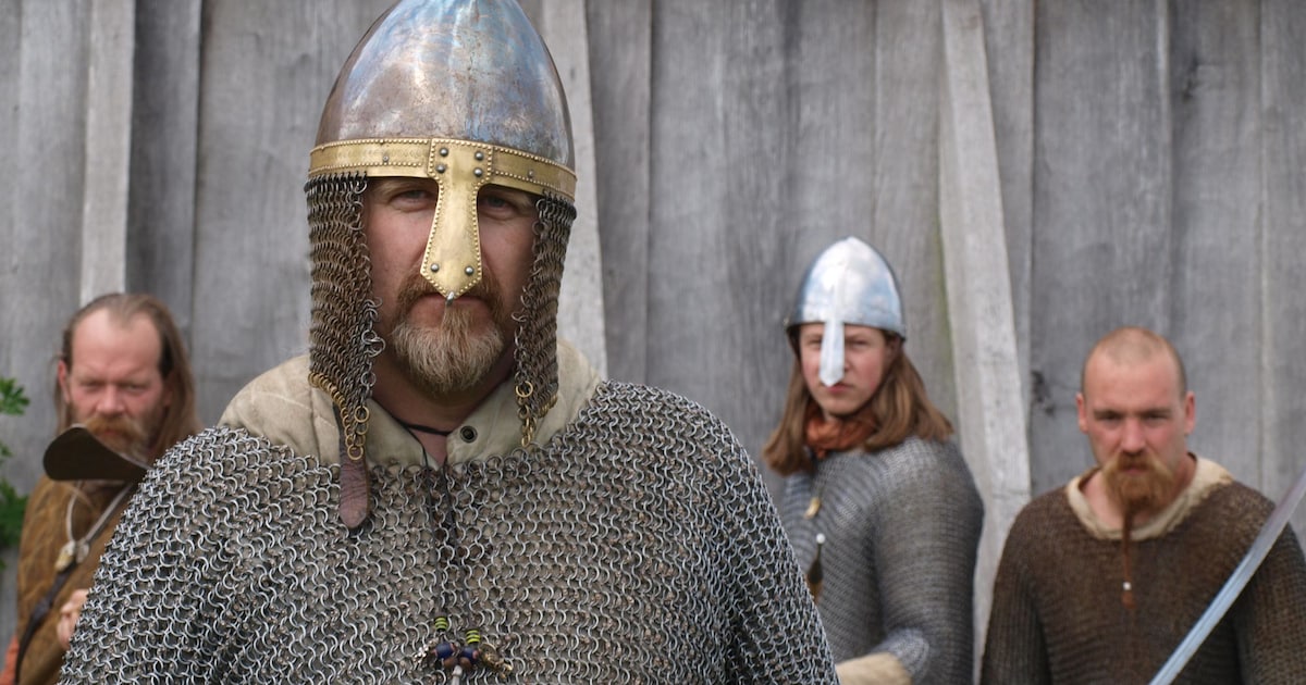Westhoek Vikingen vieren 10 jaar met tweedaags Vikingdorp op Wijndomein Ravenstein