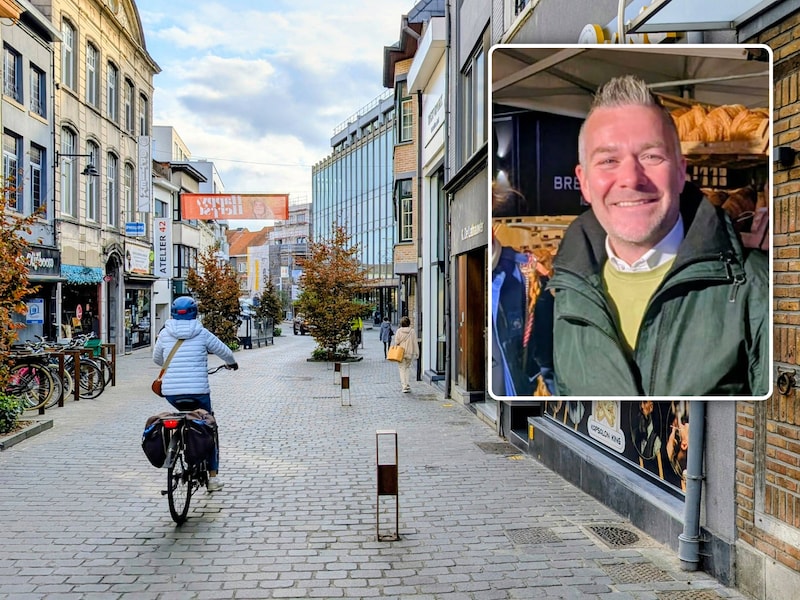 De Molenstraat in Aalst. Winkelstraat. Fietsstraat. Fietser. , Inzet: schepen Bart Van den Neste.