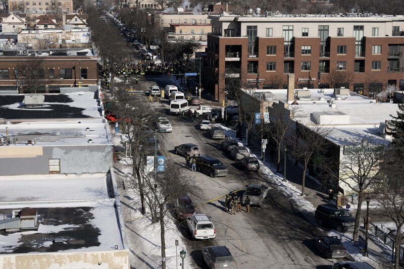 La escena del crimen ha sido acordonada por las autoridades.