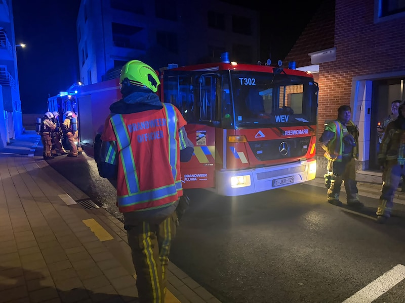 Rook en brandgeur uit vuurschaal jagen buurtbewoner schrik aan