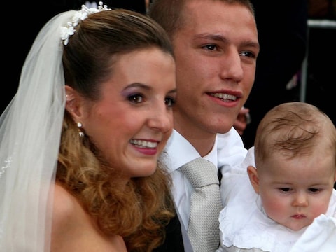 Louis en Tessy met baby Gabriel op hun huwelijk in 2006.