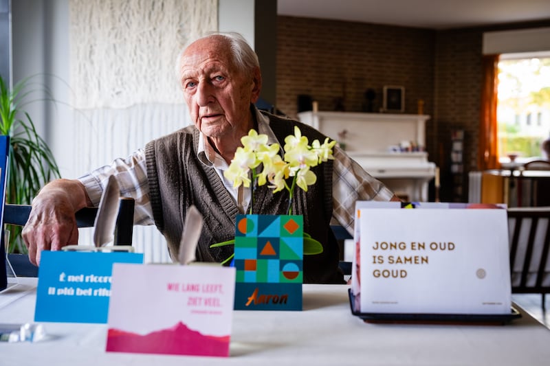 s Avonds drink ik een Leffe. Dat moet van de cardioloog”: acteur Ray  Verhaeghe trekt op zijn 99ste nog goed zijn plan | TV | HLN.be