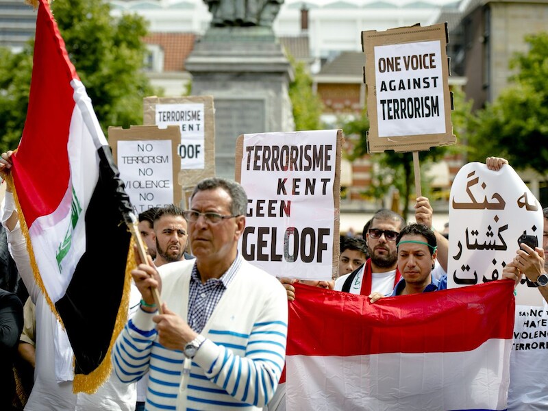 Vorig weekend kwamen moslims in de Nederlandse stad Den Haag de straat op om te demonstreren tegen de radicale strijders van de ISIS die delen van Irak en Syrië in handen hebben.