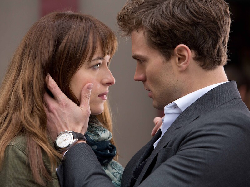 Hoofdrolspelers Dakota Johnson en Jamie Dornan in de erotische film 'Fifty Shades of Grey'.