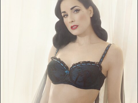 Dita Von Teese is fan van de kegelvormige beha.