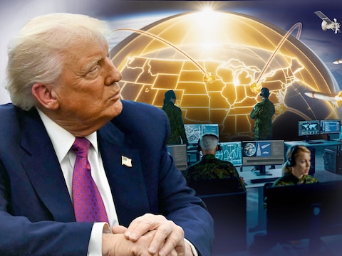 Donald Trump met een schets van zijn geplande Golden Dome.