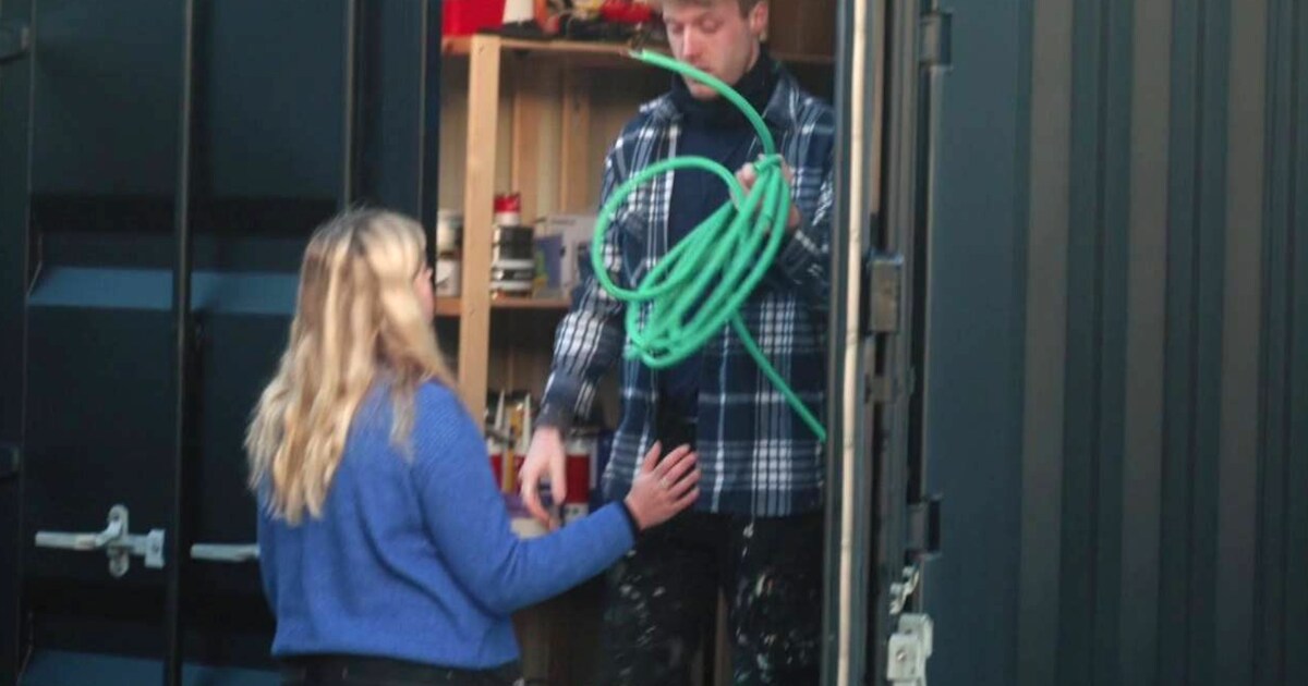 Stress leidt tot kortsluiting bij Laura en Duncan in 'Huis gemaakt': “Als  je dingen kapot komt maken, blijf dan buiten” | Showbizz | HLN.be