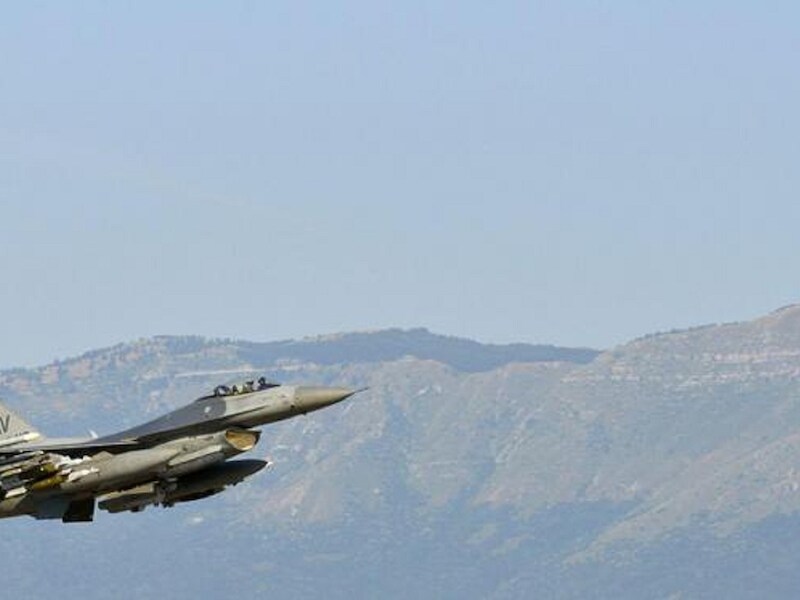 Een Amerikaanse F16 in Turkije.