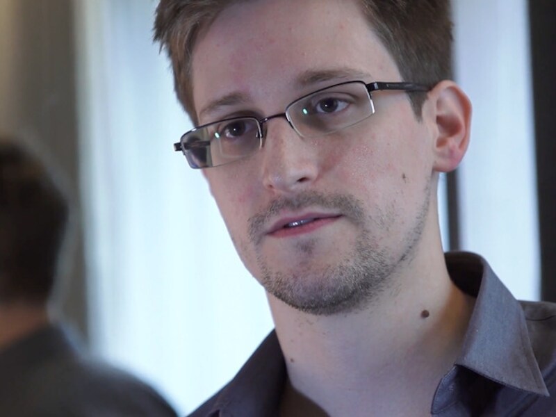 Edward Snowden op een zondag door The Guardian vrijgegeven foto