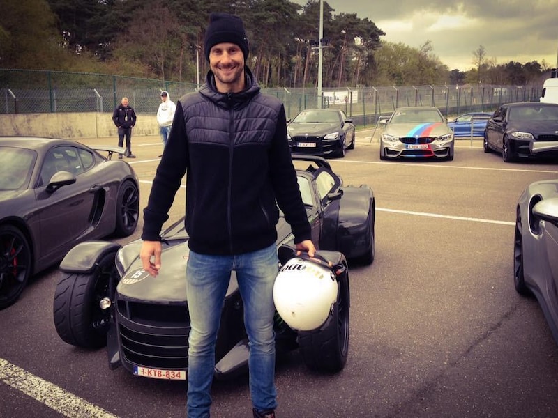 Er is leven na het wielrennen: Boonen scheurt met zijn Donkervoort over circuit van Zolder