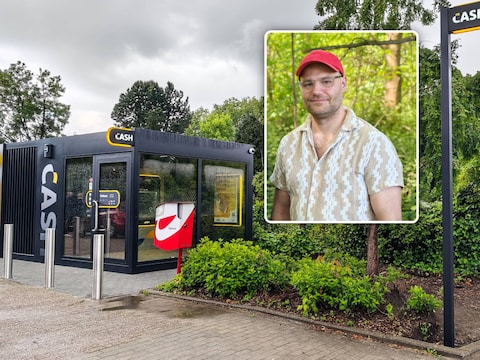 Geldautomaat in Laarne / (inzet: Roel Peters (Vooruit) )