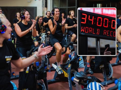 De ontlading is groot: de 32 deelnemers hebben in Gent het wereldrecord spinning verpulverd.