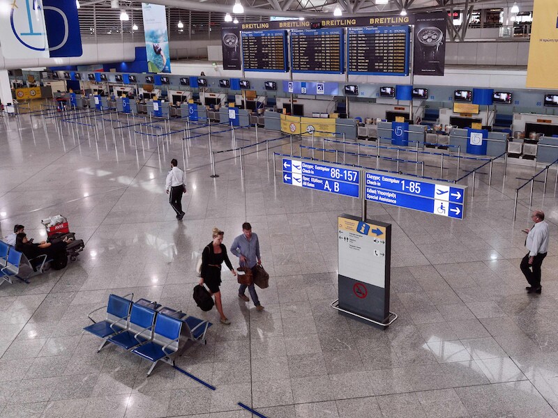 De verlaten luchthaven van Athene tijdens de 24-urenstaking van 7 april tegen pensioenhervormingen.
