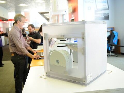 In deze winkel op Fifth Avenue in New York kunnen klanten gebruik maken van 3D-printers.
