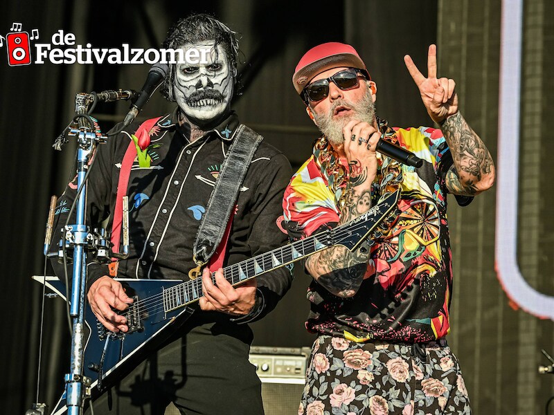 KIJK. Foute boel of geniale nostalgie? Limp Bizkit laat wisselvallige indruk na op Pukkelpop