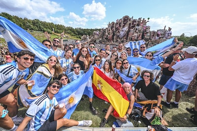 Dé verzoening op Tomorrowland: Spanjaarden en Argentijnen feesten samen vlak voor WK finale