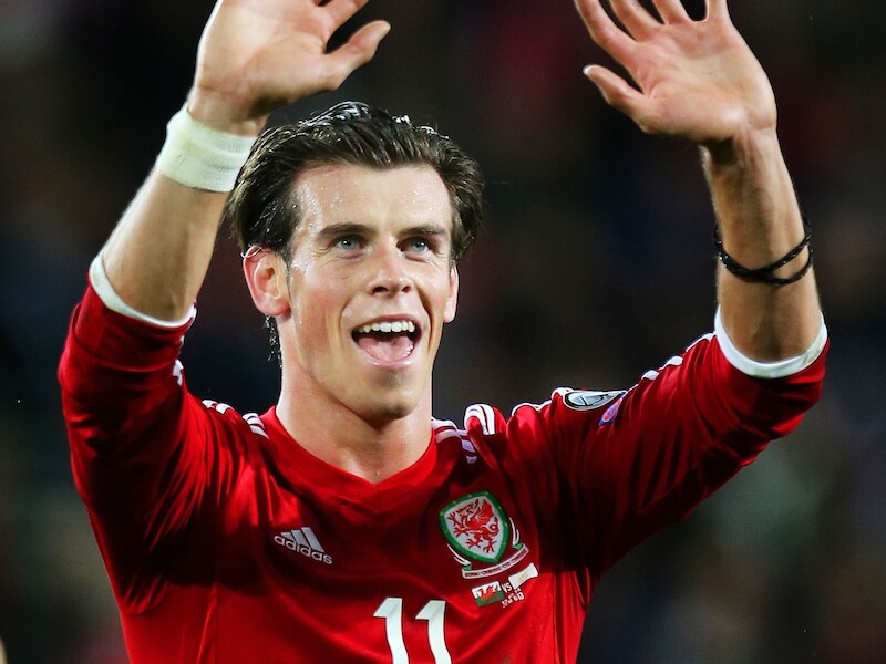 Gareth Bale legt de bal letterlijk en figuurlijk in het kamp van onze Rode Duivels want zij zijn favoriet.