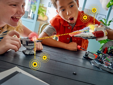 Een van de nieuwe LEGO-sets die een of meerdere SMART-stenen bevatten.