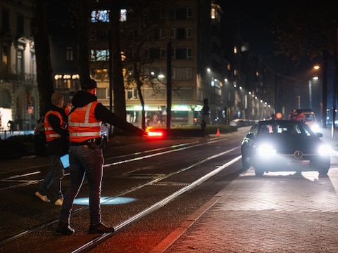 Een 54-jarige salesmanager moest zich in de Gentse politierechtbank verantwoorden wegens rijden onder invloed. 