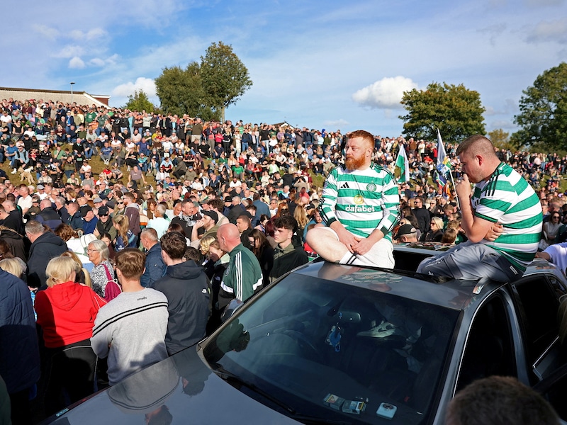 Archiefbeeld. Bewoners en sympathisanten protesteren tegen de geplande Oranjemars in Portadown, Noord-Ierland. (03/10/26) 