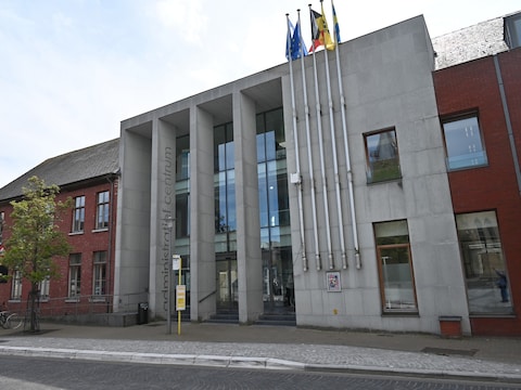 Administratief centrum in Eernegem
