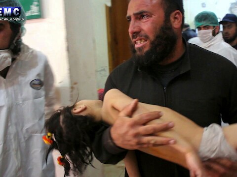 In de opstandige provincie Idlib werden op 4 april minstens 58 burgers gedood na een gifgasaanval. Ook vele kinderen raakten gewond.