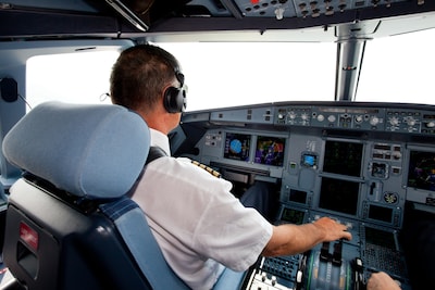 Wat met pensioen van piloten? “Zij mogen van Europa maar tot hun 65ste vliegen”