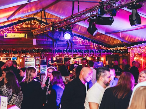 Brasschaatse winterbar Bar Perron verhuist naar een nieuwe locatie 