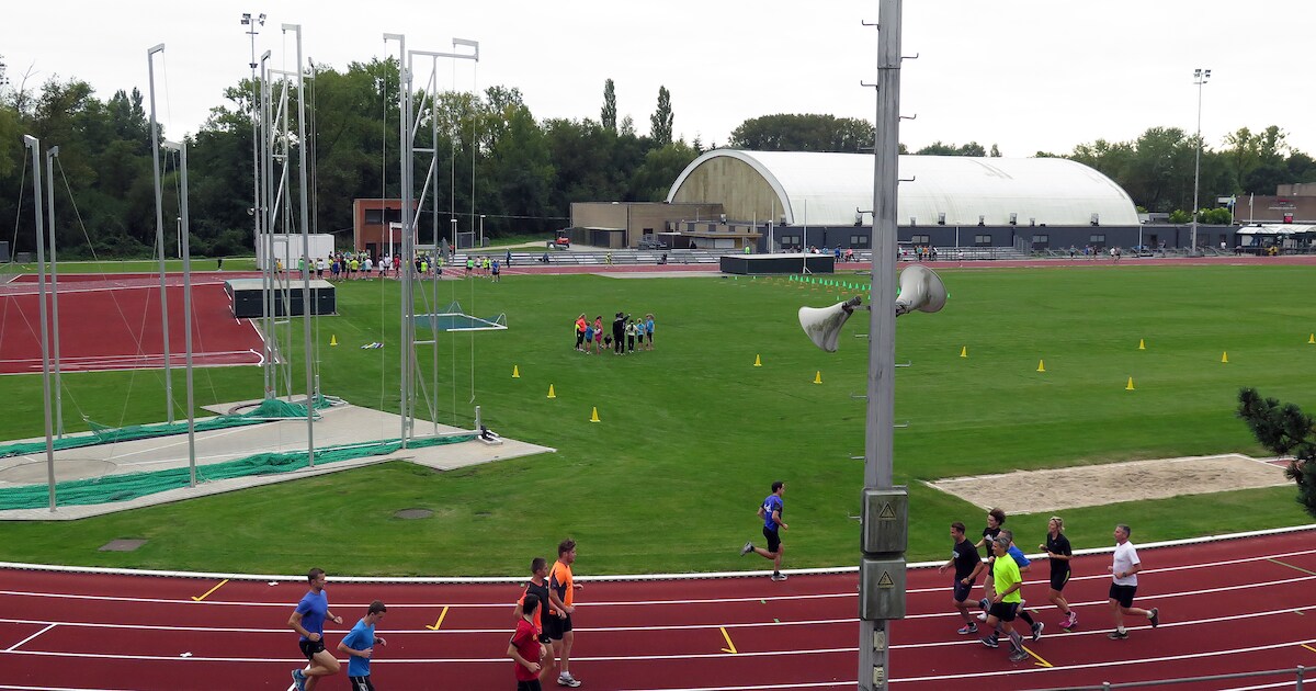 Grondige renovatie voor atletiekpiste Den Uyt: “Anders geen officiële ...