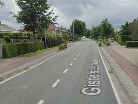 De Gistelsteenweg in Jabbeke.