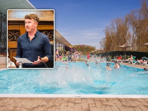 Scholen, zwemclubs en verenigingen zorgen jaarlijks voor tienduizenden reservaties in de Gentse zwembaden. (inzet: Bram Van Braeckevelt)