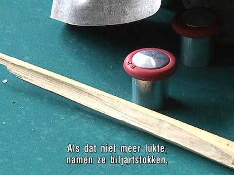 De twee broers sloegen onder meer met biljartkeus op het slachtoffer.