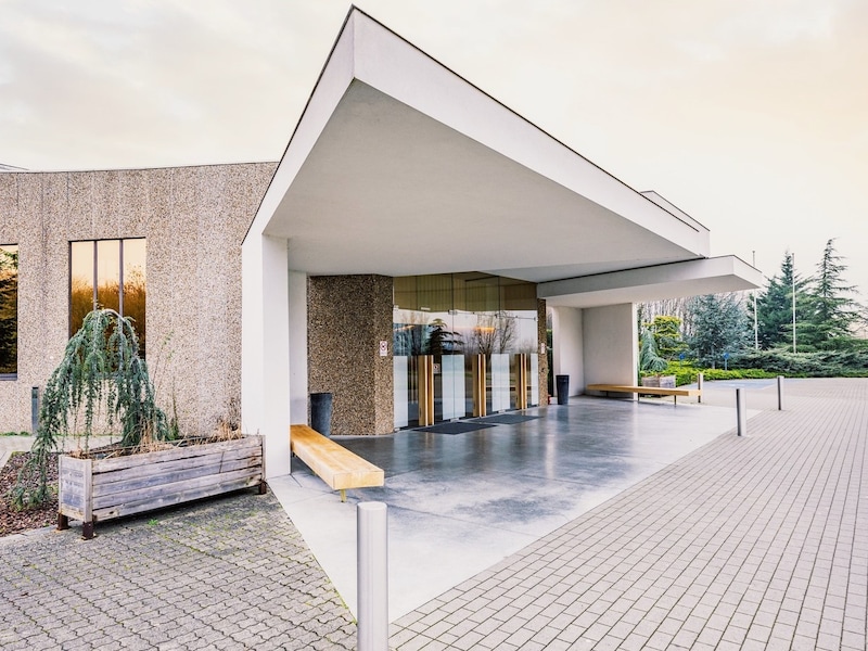 Het herdenkingsmoment gaat door aan het Crematorium Westlede in Lochristi.