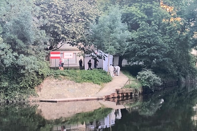 Horror in Frankrijk: kind (12) dood gevonden in struik met natte handdoek strak rond zijn nek gebonden