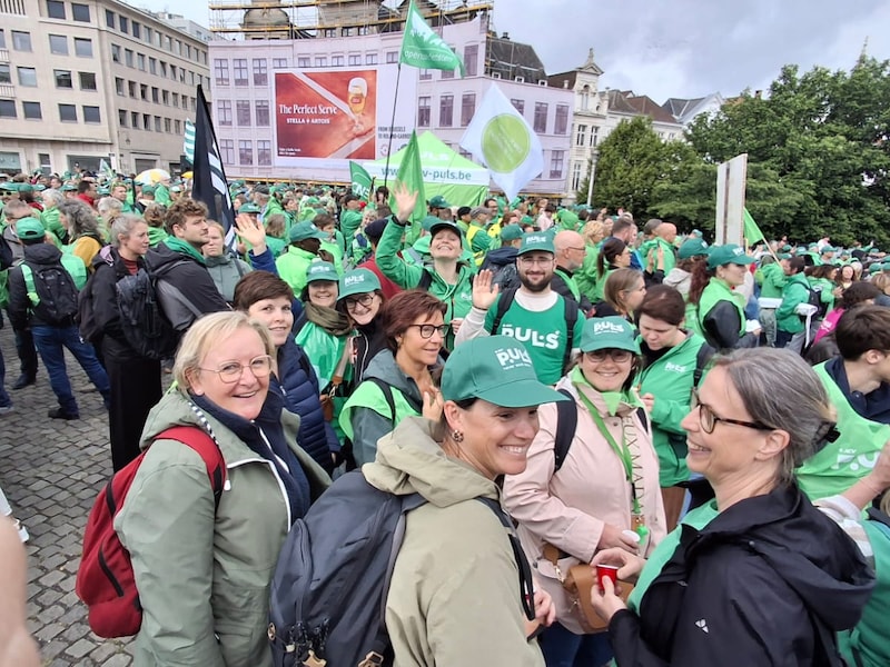 Een delegatie van vakbond ACV Puls uit de Sint-Jozefskliniek op een recente staking in Brussel.