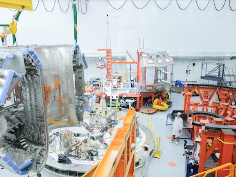 De fusiereactor in aanbouw bij Commonwealth Fusion Systems in de Verenigde Staten.