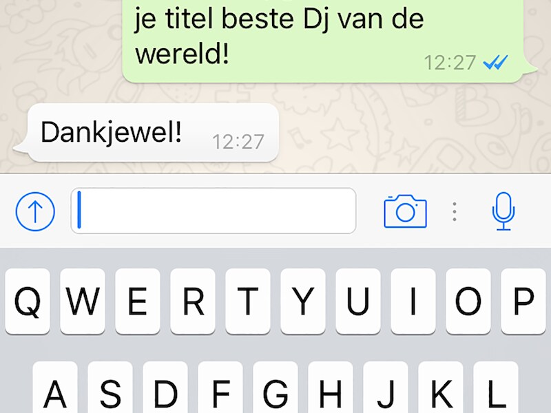 Voor de update klikte je al gauw op het telefoonicootje, in plaats van de profielfoto. Dit whatsappgesprek is fictief.