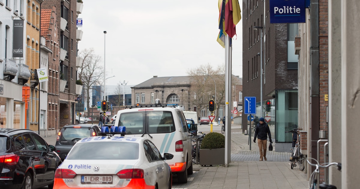 Politie vat twintiger na drie inbraakpogingen in Mechelen: “Bij het zien van de politie verstopte hi