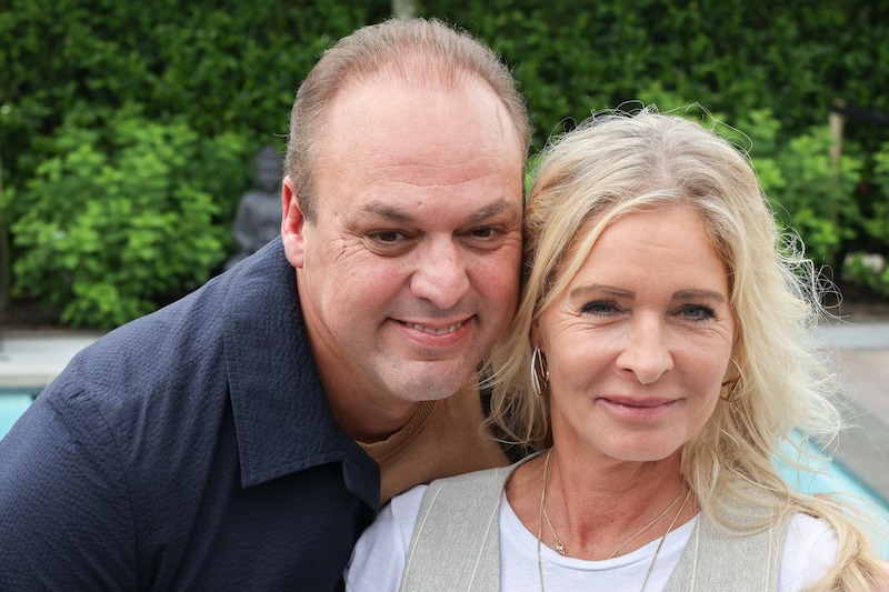 Het geheim van een lange relatie? Regel &eacute;&eacute;n: de vrouw heeft altijd gelijk.&rdquo; Frans  Bauer en zijn Mariska zijn 34 jaar samen | Showbizz | HLN.be