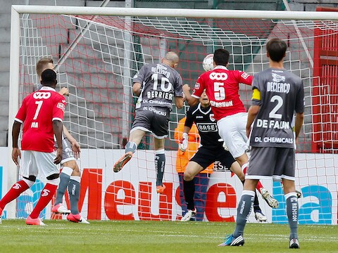 Berrier kopte al snel de enige goal tegen de netten.