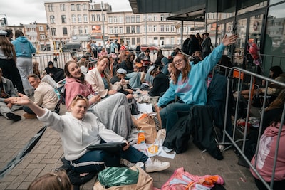 KIJK. Al úren van voordien kamperen superfans van K3 Origina